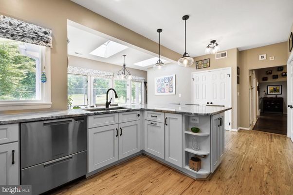 Interior, Kitchen, Pendant Lights, Wood Texture Flooring