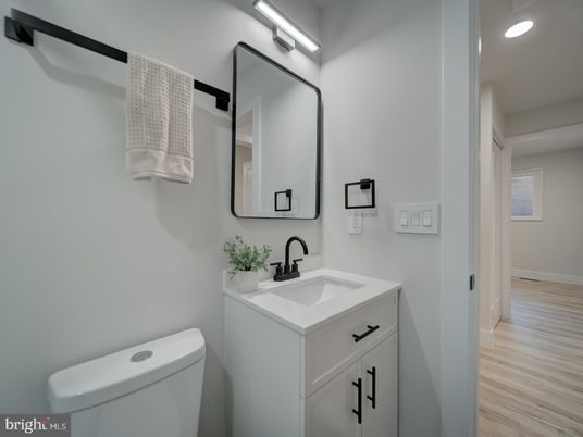 Bathroom, Interior, Recessed Lighting, Wood Texture Flooring