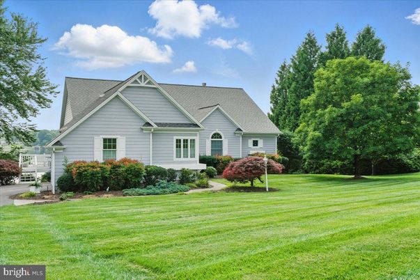 Backyard, Exterior, Facade, Farmhouse
