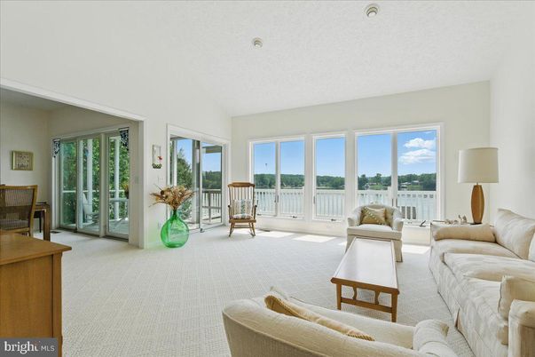 Interior, Living room, Water