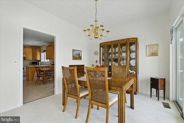 Chandelier, Dining room, Interior, Kitchen