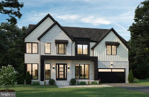 Attached, Exterior, Facade, Farmhouse