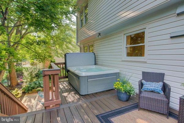 Exterior, Hot Tub