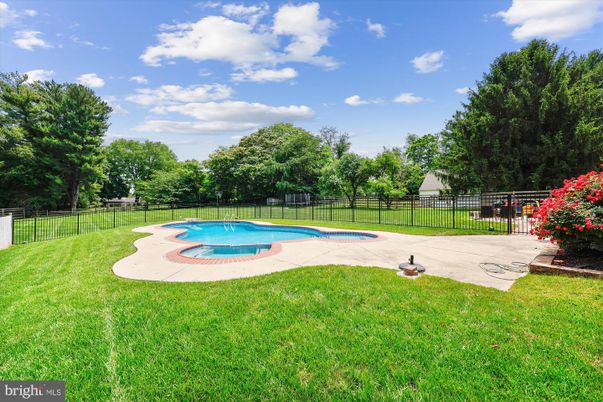 Backyard, Exterior, Pool