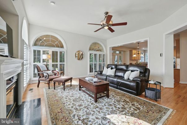 Fireplace, Interior, Living room, Pendant Lights, Recessed Lighting, Wood Texture Flooring