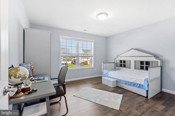 Bedroom, Home Office, Interior, Wood Texture Flooring