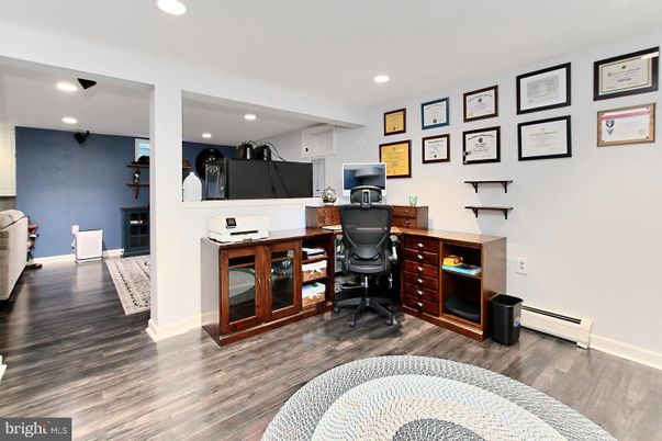 Home Office, Interior, Recessed Lighting, Wood Texture Flooring