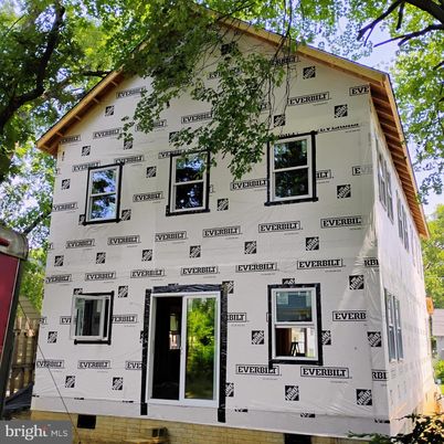 Exterior, Facade, A Frame