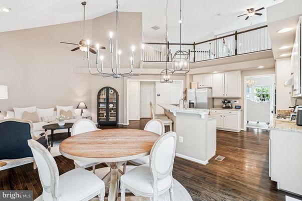 Chandelier, Dining room, Interior, Kitchen, Pendant Lights, Recessed Lighting, Wood Texture Flooring