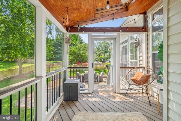 Interior, Sun Room, Wooden Ceilings, Wood Texture Flooring
