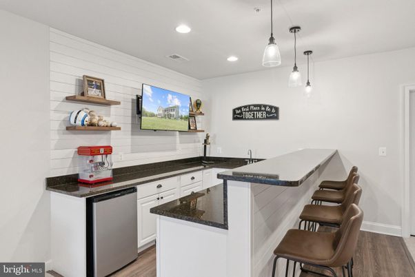 Interior, Pendant Lights, Recessed Lighting, Wood Texture Flooring