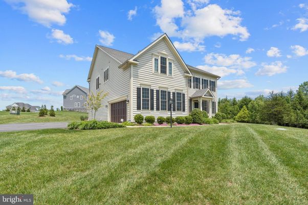 Backyard, Exterior, Facade, Farmhouse
