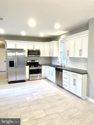 Interior, Kitchen, Marble, Recessed Lighting, Stainless Steel Appliances