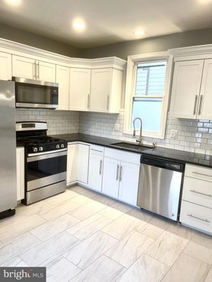 Interior, Kitchen, Marble, Recessed Lighting, Stainless Steel Appliances
