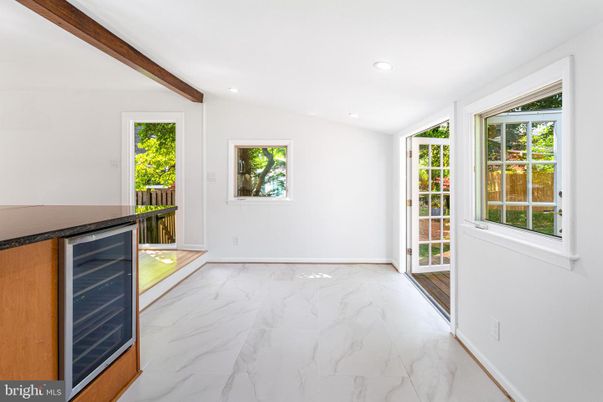 Empty room, Interior, Marble, Recessed Lighting, Wooden Beams