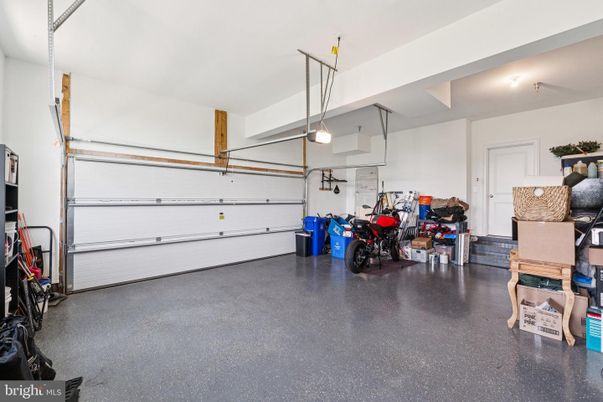 Garage, Interior