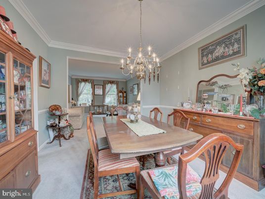 Chandelier, Dining room, Interior