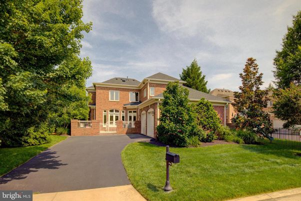 Attached, Exterior, Facade, Brick Facade, French Provincial