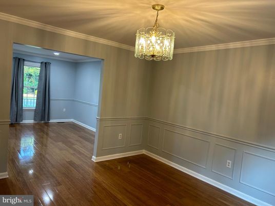Chandelier, Empty room, Interior, Wood Texture Flooring