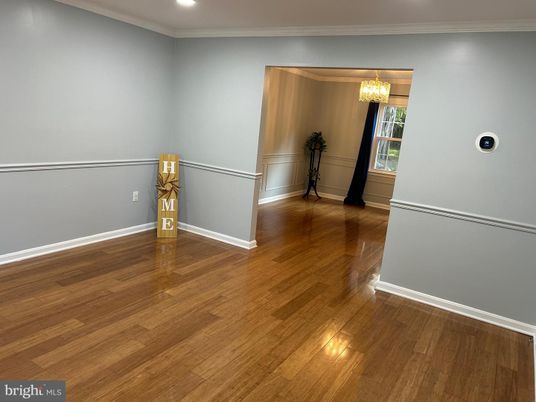 Chandelier, Empty room, Interior, Recessed Lighting, Wood Texture Flooring