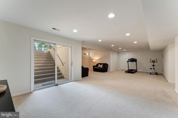 Fitness Equipment, Interior, Recessed Lighting