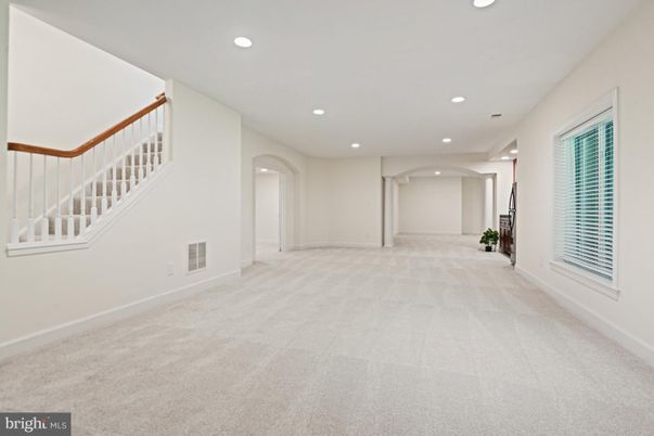 Empty room, Interior, Recessed Lighting
