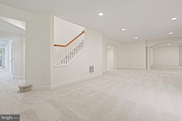 Empty room, Interior, Recessed Lighting