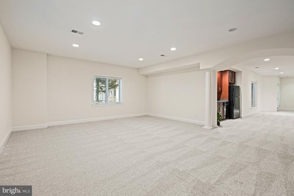 Empty room, Interior, Recessed Lighting