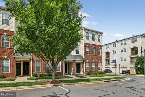 Exterior, Facade, Brick Facade, Rowhouse