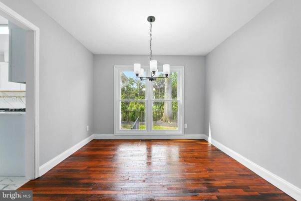 Chandelier, Empty room, Interior, Wood Texture Flooring