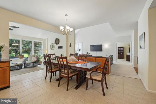 Chandelier, Dining room, Interior