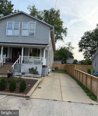 Exterior, Facade, American Craftsman