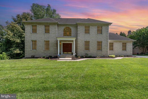 Backyard, Exterior, Facade, Georgian