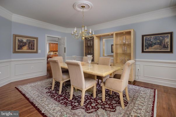 Chandelier, Dining room, Interior, Recessed Lighting, Wood Texture Flooring