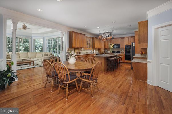 Chandelier, Dining room, Interior, Kitchen, Living room, Recessed Lighting, Wood Texture Flooring