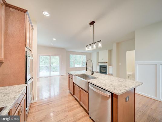 Fireplace, Interior, Kitchen, Pendant Lights, Recessed Lighting, Wood Texture Flooring