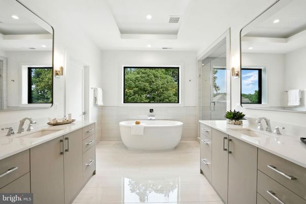 Bathroom, Dual Sink Vanities, Free Standing Baths, Interior, Recessed Lighting