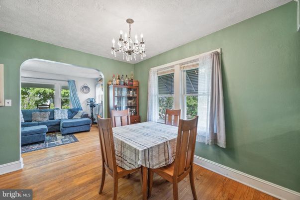 Chandelier, Dining room, Interior, Living room, Wood Texture Flooring