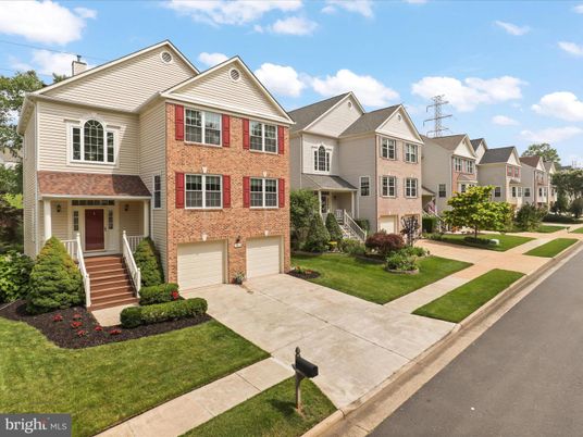 Attached, Exterior, Facade, Brick Facade, Rowhouse