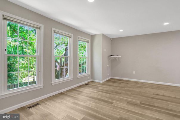 Empty room, Interior, Recessed Lighting, Wood Texture Flooring