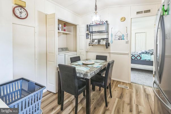 Dining room, Interior, Pendant Lights, Washer, Wood Texture Flooring