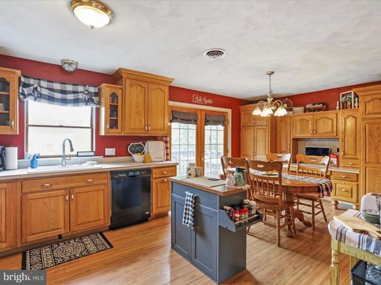 Chandelier, Dining room, Interior, Kitchen, Pendant Lights, Wood Texture Flooring
