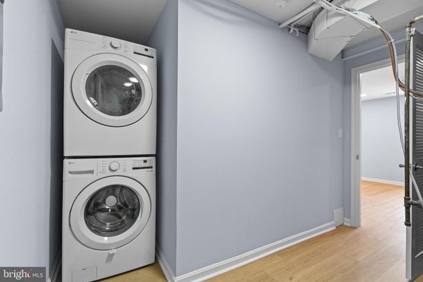 Interior, Utility Closets, Washer, Wood Texture Flooring