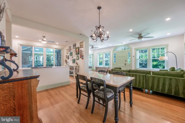 Chandelier, Dining room, Interior, Living room, Recessed Lighting, Wood Texture Flooring