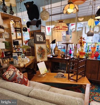 Interior, Living room, Pendant Lights