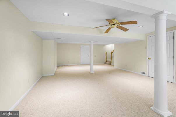 Empty room, Interior, Recessed Lighting