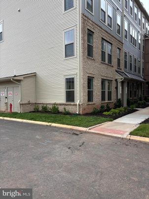 Exterior, Facade, Brick Facade, Rowhouse