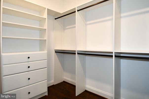 Interior, Walk-in Closets, Wood Texture Flooring