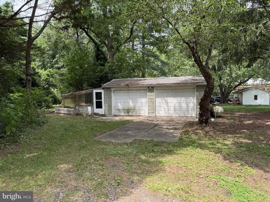 Backyard, Detached Garage, Exterior