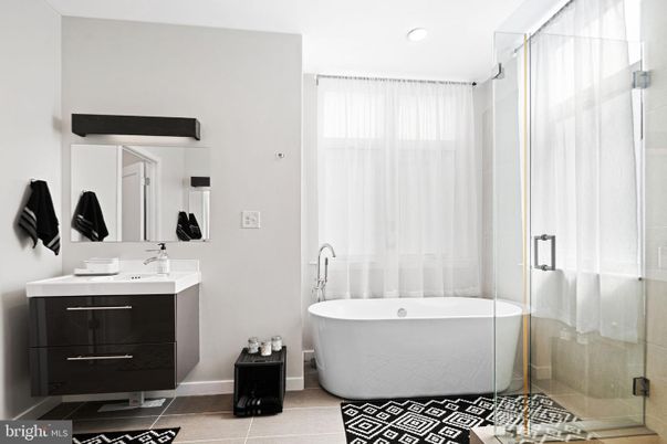 Bathroom, Dual Sink Vanities, Free Standing Baths, Glass Shower, Interior, Recessed Lighting